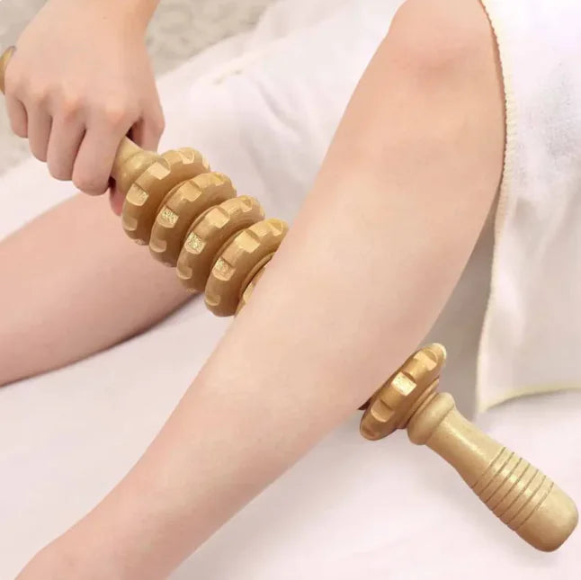 רולר עיסוי מעץ לירכיים ורגליים